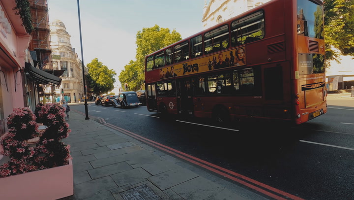 Red Bus on London Street 