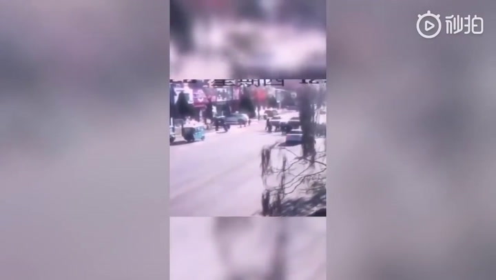 China: un auto atropelló a un grupo de chicos en una escuela y hay 5 muertos - Fuente: CGTN