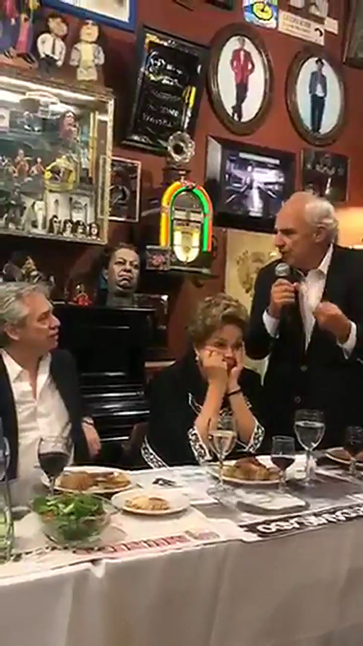 Ernesto Samper dice que la estatua de Nestor Kirchner que estaba en la UNASUR quiere regresarla a Ar