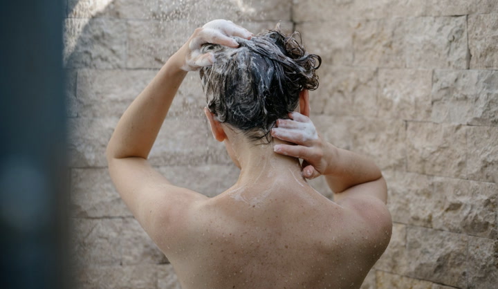 How to Properly Wash Your Hair