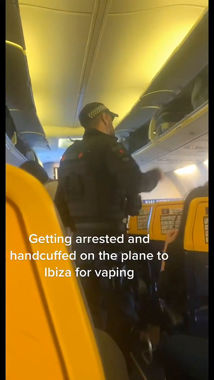 Un pasajero fue arrestado por fumar con un cigarrillo electrónico