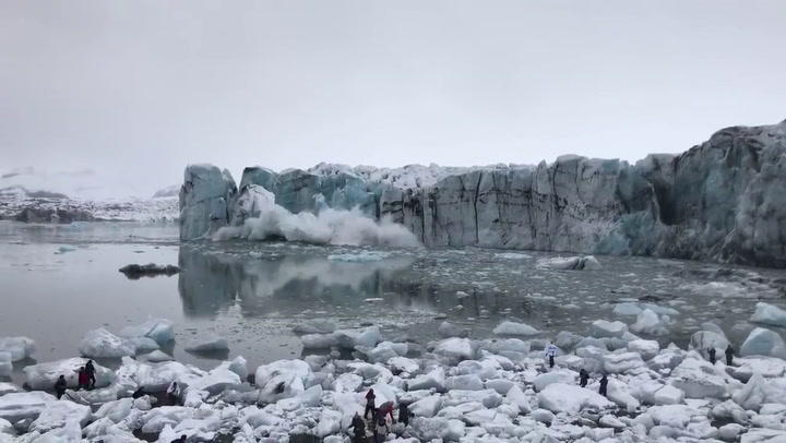La impresionante subida del mar tras la caída de un glaciar en Iceland Lagoon - Fuente: YouTube
