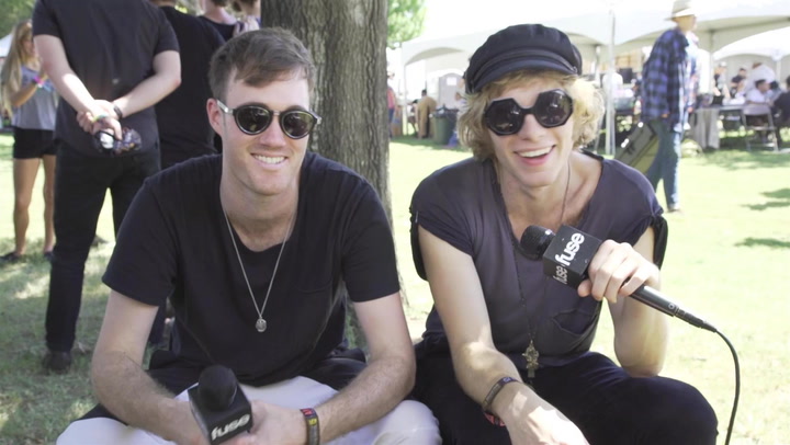 See What's Under Bob Moses' Hat At ACL