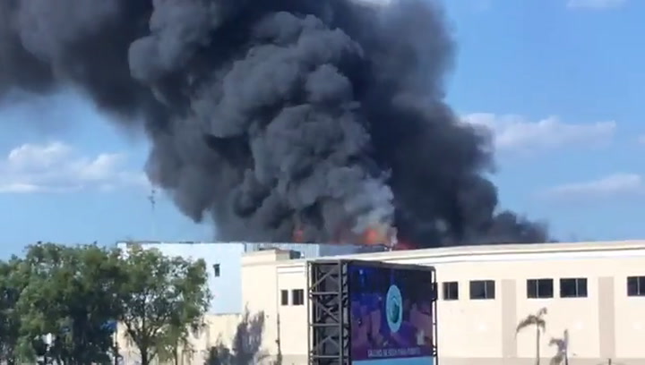 Incendio en un Carrefour en Tigre