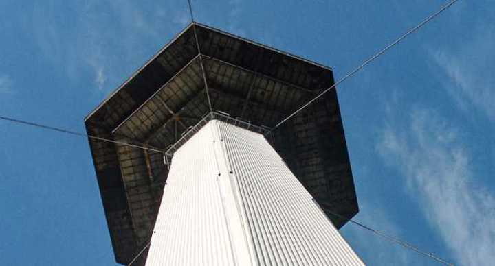 La Torre Espacial: qué altura tiene y cuánto tardaron en construir el gigante del Parque de la Ciudad
