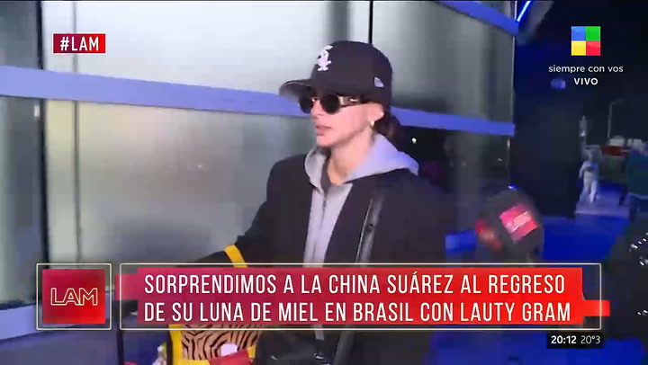 La China Suarez fue captada por las camaras de LAM al regreso de sus vacaciones en Brasil