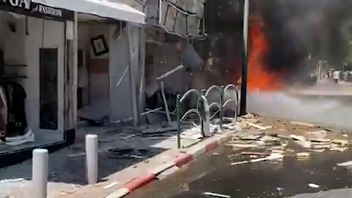 Gaza rocket hits a residential building in suburbs of Ramat Gan and kills one person