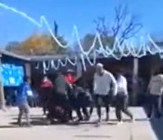 Alumnos de un colegio salteño desmembraron a una gallina durante un acto por el 25 de Mayo