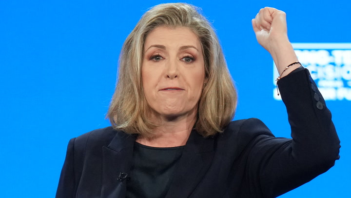 Penny Mordaunt says 'stand up and fight' eleven times in bizarre speech