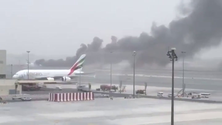 Un avión de Emirates se estrella en el aeropuerto internacional de Dubai