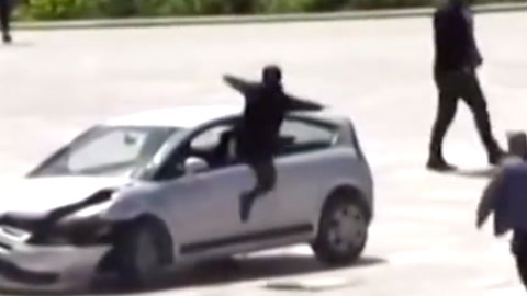 Video: Sparker sjåføren