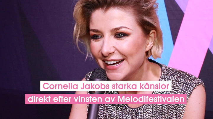 Hör Cornelia Jakobs starka känslor direkt efter vinsten av Melodifestivalen 2022