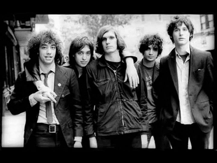 The Strokes - Walk On The Wild Side - Fuente: YouTube