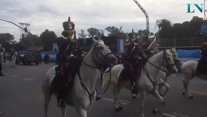 Los Granaderos a caballo se preparan para el desfile militar por el 9 de Julio