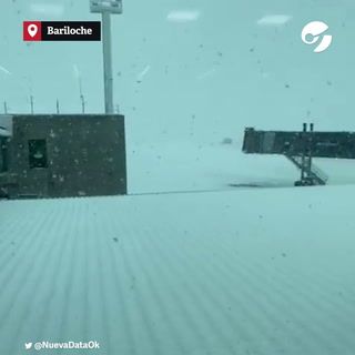 Volvió la nieve a Bariloche y hubo demoras en la ciudad