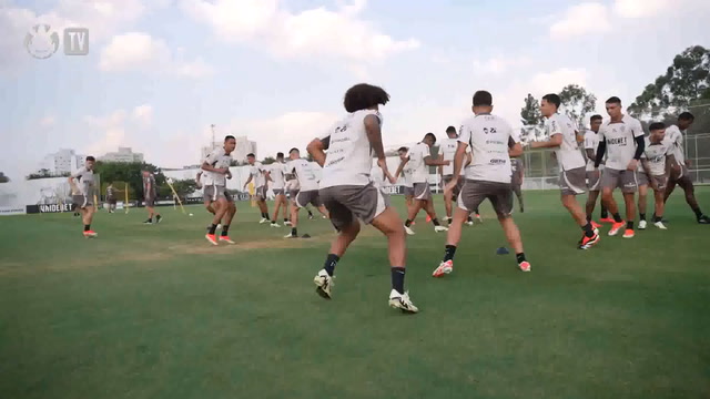 Corinthians retoma os trabalhos de olho no Flamengo