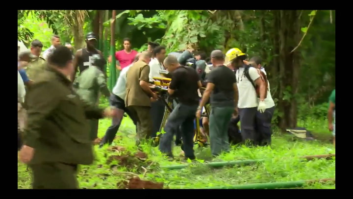 Así rescataban a uno de los sobrevivientes del accidente aéreo en Cuba - Fuente: YouTube