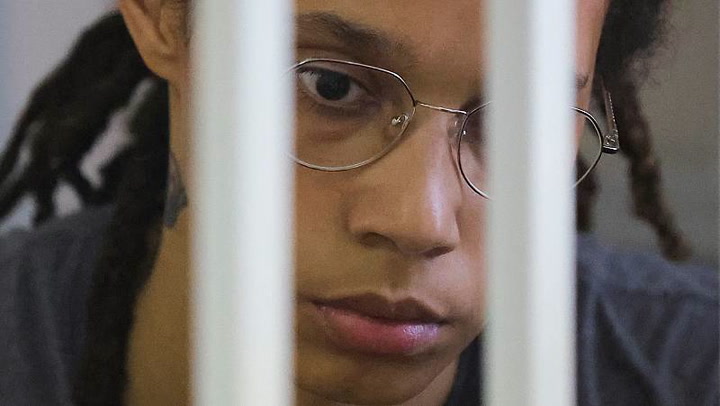 Moscú condena a Brittney Griner a nueve años de prisión
