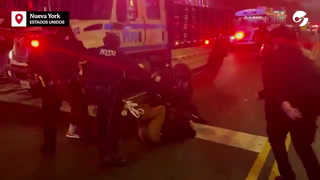 Tensión en la Universidad de Columbia: la Policía de Nueva York desalojó el edificio ocupado por estudiantes propalestinos