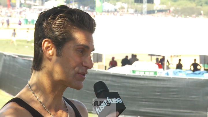 Festivals: Lollapalooza: Perry Farrell Interview On Site