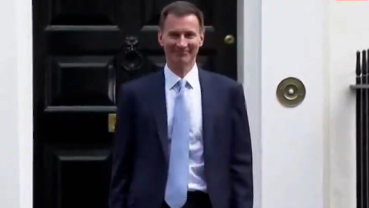 Jeremy Hunt Gets Locked Out Of Downing Street On Budget Day
