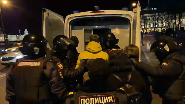 Mas de 6.400 detenidos en Rusia por manifestarse contra la guerra