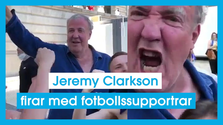 Jeremy Clarkson firar med fotbollssupportrar