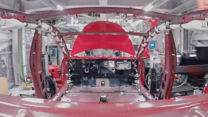 Tesla por dentro: así se fabrican los vehículos eléctricos en la compañía automotriz de Elon Musk