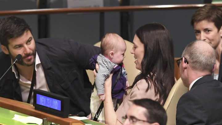 Primera ministra de Nueva Zelanda lleva a su bebé a ONU - Fuente: AFP
