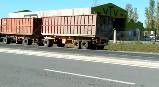 Largas filas de camiones para cargar gasoil en Tucumán.