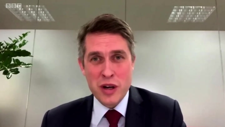 Gavin Williamson hints that school day could be extended