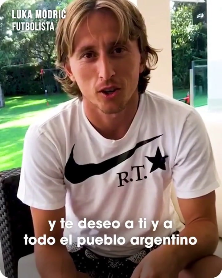 El saludo y el regalo de Luka Modric para Mauricio Macri - Fuente: Instagram