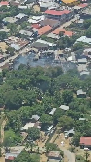 Imagen desoladora desde el aire: El Hospital de Roatán devastado por incendio