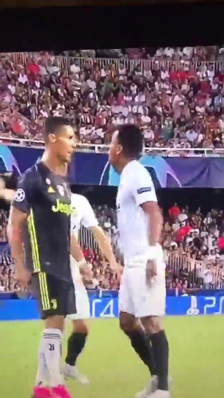 El gesto de Ronaldo por el que fue expulsado - Fuente: Twitter