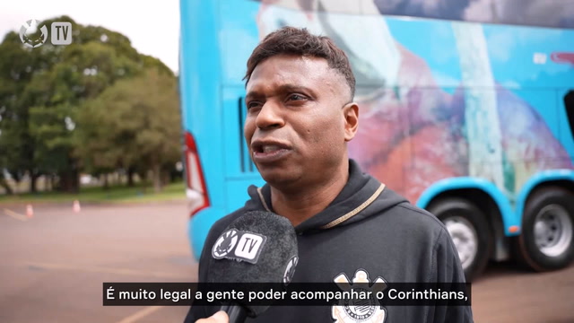 Edilson acompanha Timão em amistoso e elogia António Oliveira