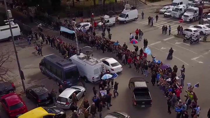 La llegada de Cristina Kirchner a Comodoro Py, desde el drone de LA NACION