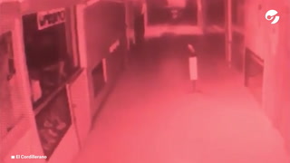 Un video muestra la aparición de un fantasma en una feria de Bariloche