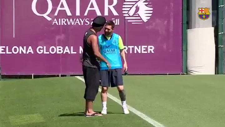 Un reencuentro emotivo en Barcelona: Lionel Messi se reunió con Ronaldinho