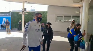 El plantel de Boca emprendió el vuelo a Córdoba para jugar la final