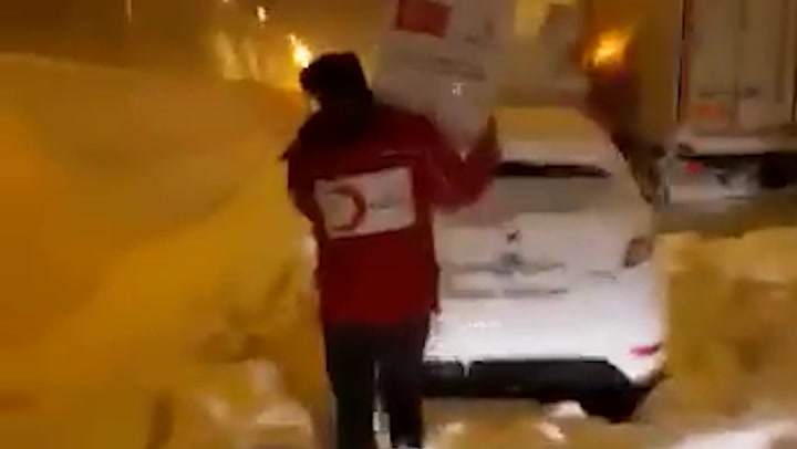 Turkish motorists stuck overnight on snowy motorway