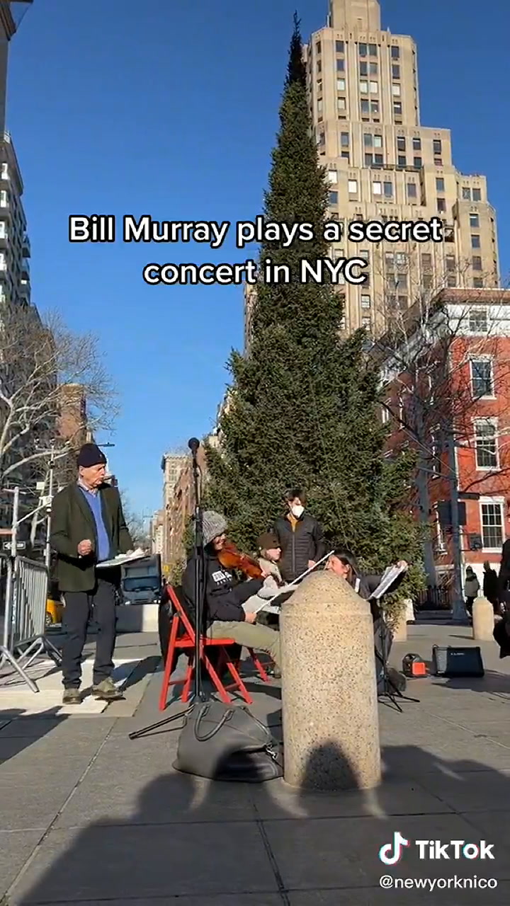 Bill Murray sorprendió a la gente en plena calle con un concierto en Nueva York