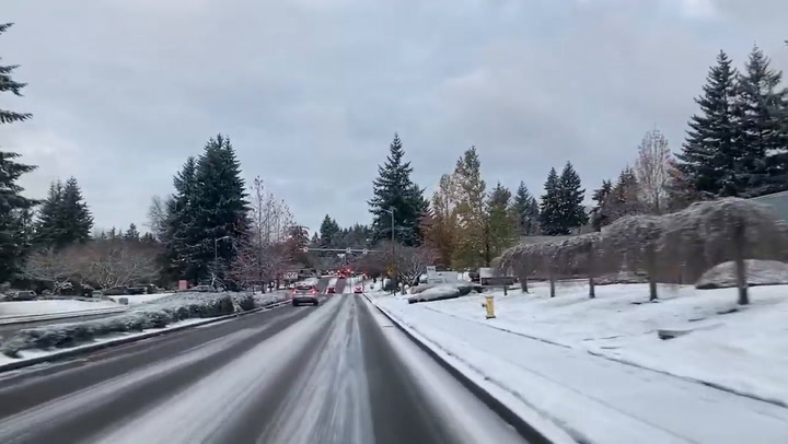 La bomba ciclónica que azota EE.UU. mantiene congeladas las carreteras en el estado de Washington