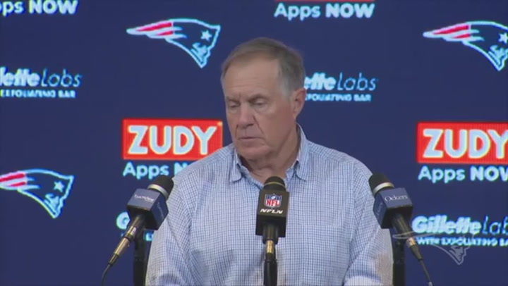 New England Patriots manager Bill Belichick reacts to loss to Chicago Bears