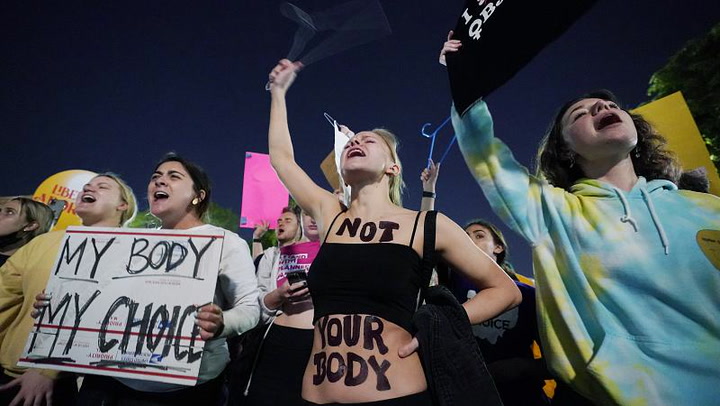 Estados Unidos se manifiesta ante potencial revocación del derecho a abortar