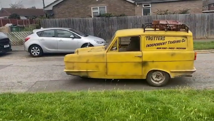 Only Fools and Horses superfan given 'Del Boy' send off at funeral