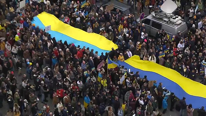 Desde Berlín hasta Bogotá, así se manifiesta el mundo contra la guerra en Ucrania