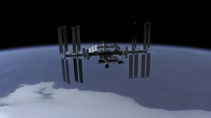 Así se ve la Estación Espacial desde una nave Dragon en aproximación - Fuente: Twitter