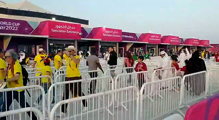 Así ingresan los hinchas al estadio Al Bayt para la ceremonia inaugural