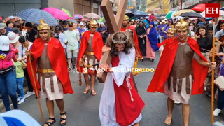Conmemorando la pasión: La Iglesia Católica revive los últimos pasos de Jesús en el Santo Vía Crucis