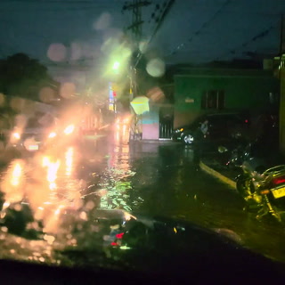 Lluvias provocan inundación de calle en zona de El Manchén